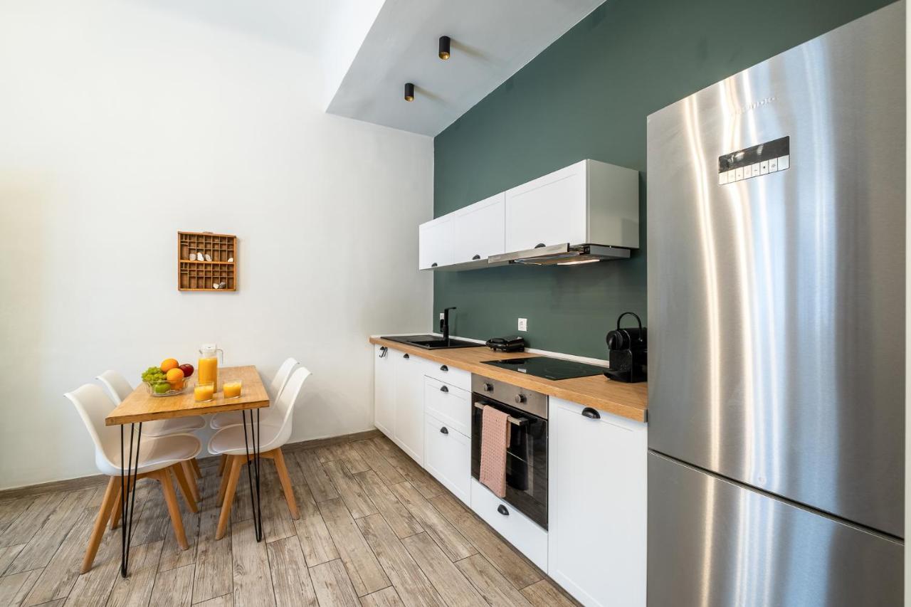 אתונה Central5 Boutique Apartments With Common Garden Next To Metro מראה חיצוני תמונה